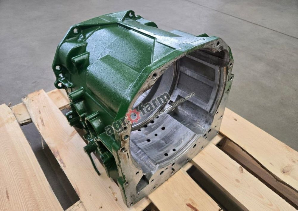 Obudowa skrzyni biegów John Deere 6410, 6900, 6800 - Gearbox: picture 1 Obudowa skrzyni biegów John Deere 6410, 6900, 6800 - Gearbox: picture 1