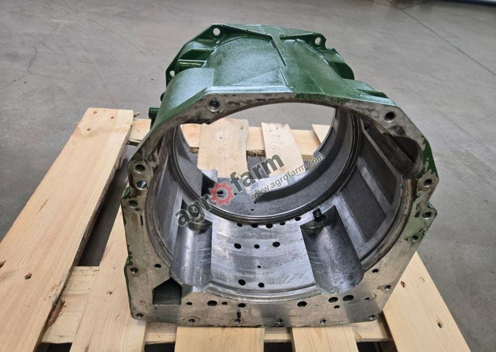 Obudowa skrzyni biegów John Deere 6410, 6900, 6800 - Gearbox: picture 3 Obudowa skrzyni biegów John Deere 6410, 6900, 6800 - Gearbox: picture 3
