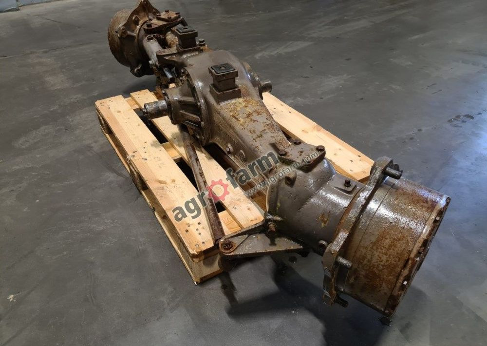 Transmission Przedni most Massey Ferguson 2620: picture 1