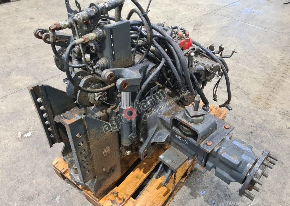 Skrzynia biegów, most tylny McCormick CX 105 xtra - Gearbox: picture 2 Skrzynia biegów, most tylny McCormick CX 105 xtra - Gearbox: picture 2