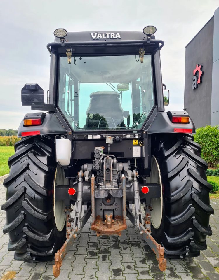Valtra A93 - Farm tractor: picture 5 Valtra A93 - Farm tractor: picture 5