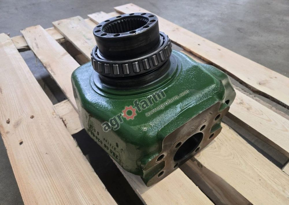 Zwrotnica John Deere 6820, 6920, 6930, 7330 - Transmission: picture 4 Zwrotnica John Deere 6820, 6920, 6930, 7330 - Transmission: picture 4