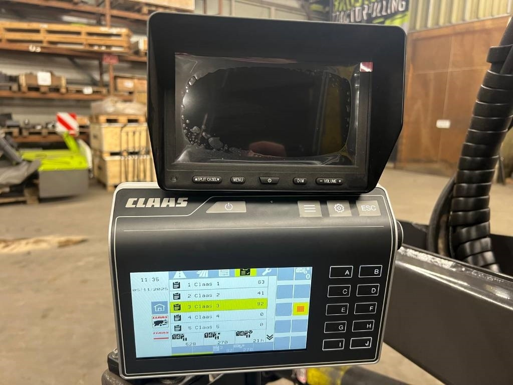 Round baler Claas Rollant 630 RC Uniwrap: picture 11 Round baler Claas Rollant 630 RC Uniwrap: picture 11