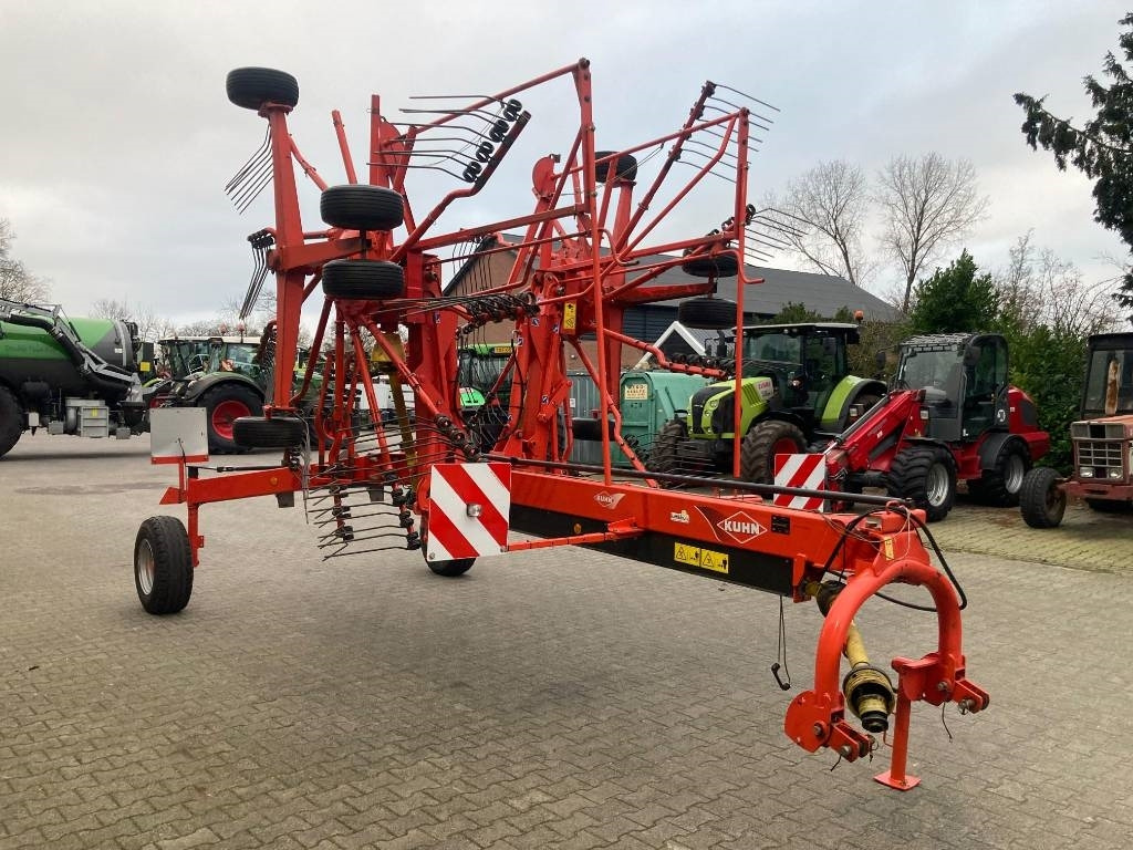 Kuhn GA 8121 - Tedder/ Rake: picture 5 Kuhn GA 8121 - Tedder/ Rake: picture 5