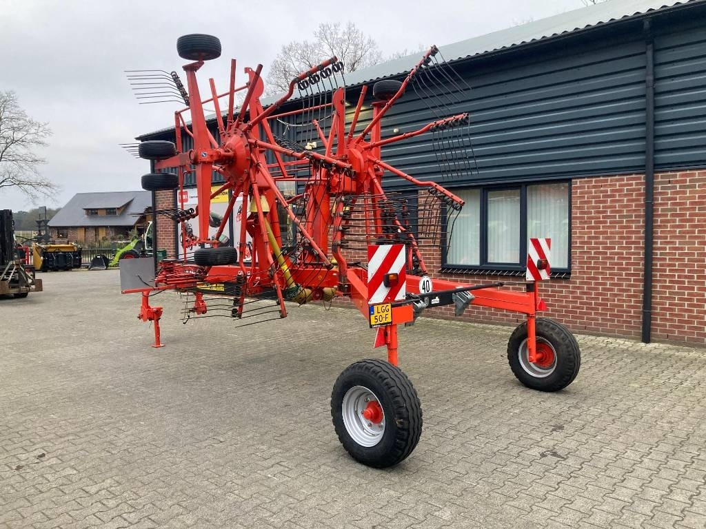 Kuhn GA 8121 - Tedder/ Rake: picture 2 Kuhn GA 8121 - Tedder/ Rake: picture 2