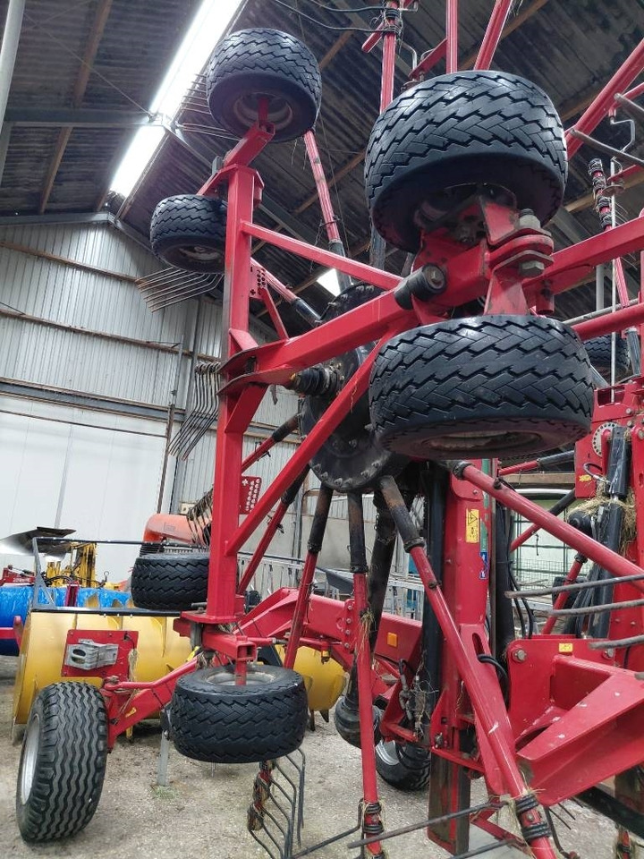 Lely Hibiscus 915 CD Vario - Tedder/ Rake: picture 5 Lely Hibiscus 915 CD Vario - Tedder/ Rake: picture 5