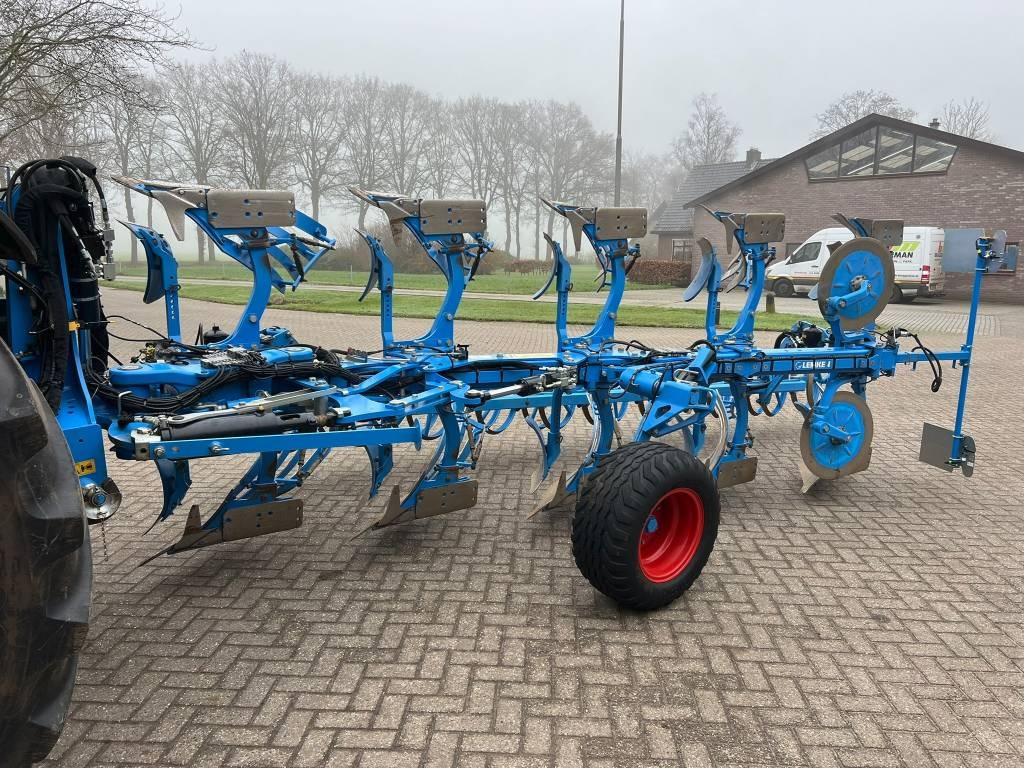 Lemken Juwel 8 V 5 N 100 - Plough: picture 1 Lemken Juwel 8 V 5 N 100 - Plough: picture 1