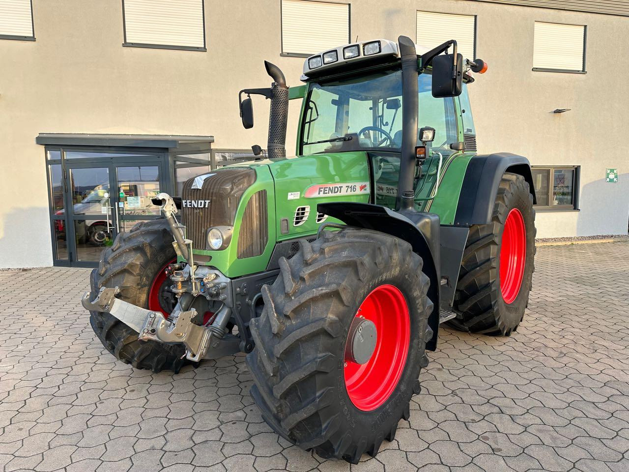 Fendt 716 Vario TMS - Farm tractor: picture 2 Fendt 716 Vario TMS - Farm tractor: picture 2