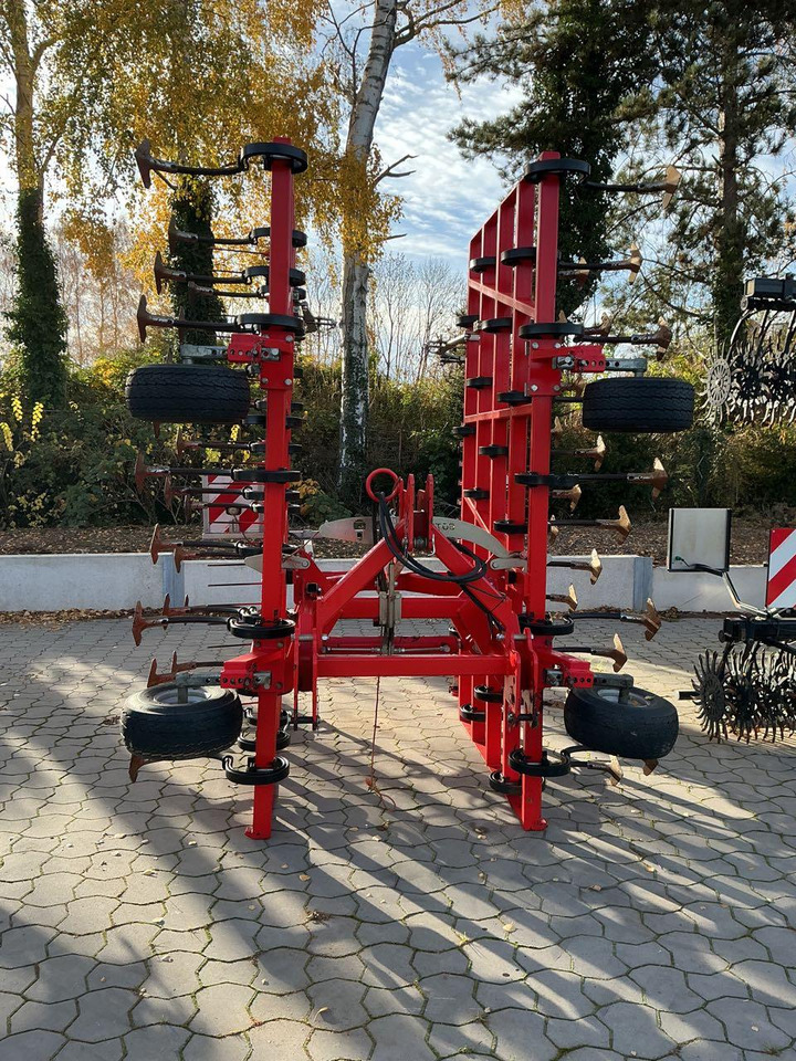 Güttler Supermax - Combine seed drill: picture 1 Güttler Supermax - Combine seed drill: picture 1