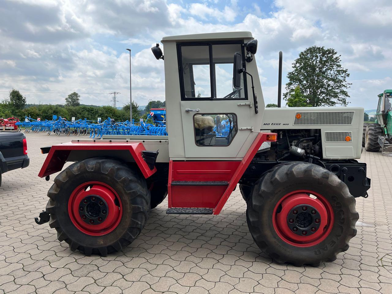 Mercedes-Benz MB trac 800 - Farm tractor: picture 2 Mercedes-Benz MB trac 800 - Farm tractor: picture 2