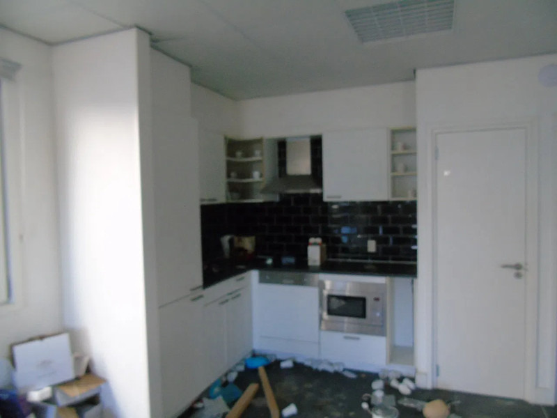 Garage equipment Bosch 100M2 COMPLETE OFFICE UNIT, FOTOS BEFORE AND AFTER / 2OFFICE + TOILET + KITCHEN + KANTOOR: picture 14