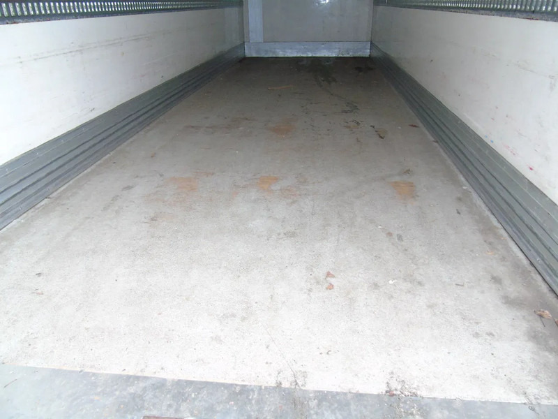 DAF LF 220 + CARRIER SUPRA 850 + 16T + EURO 6 - Refrigerated truck: picture 5 DAF LF 220 + CARRIER SUPRA 850 + 16T + EURO 6 - Refrigerated truck: picture 5