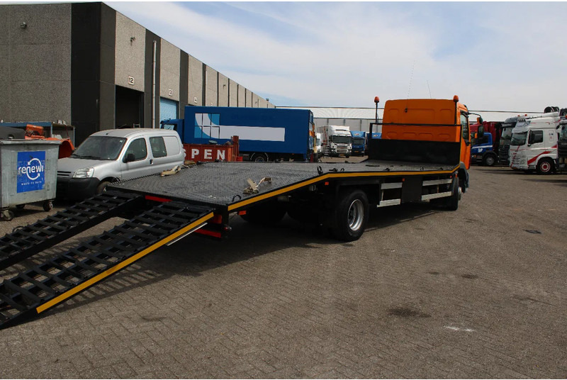 DAF LF 55.220 + HYDROLIC RAMPS + MANUAL - Car transporter truck: picture 3 DAF LF 55.220 + HYDROLIC RAMPS + MANUAL - Car transporter truck: picture 3