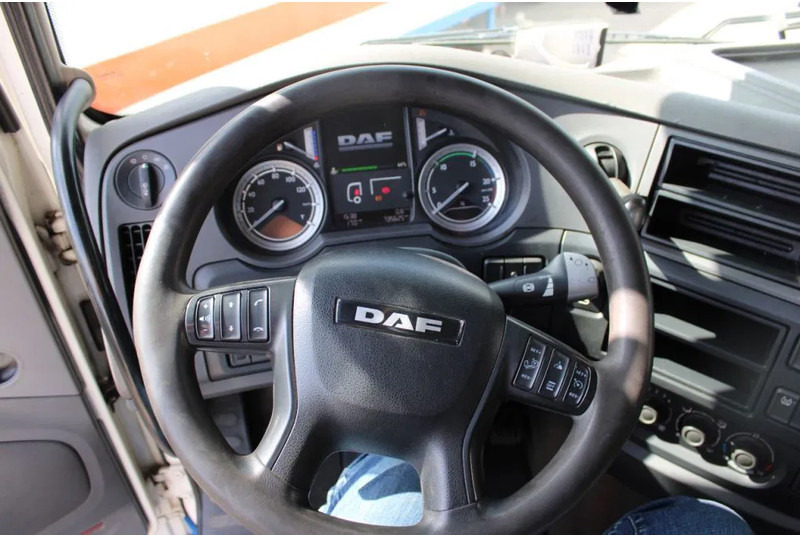 DAF XF 106.460 + Euro 6 + 6X2 + retarder + price is for complete incl combi - Curtain side truck: picture 5 DAF XF 106.460 + Euro 6 + 6X2 + retarder + price is for complete incl combi - Curtain side truck: picture 5