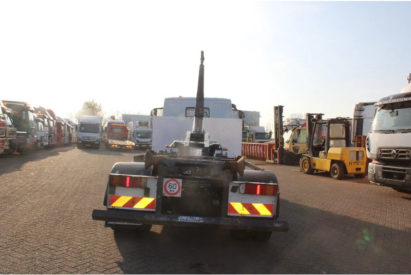 Iveco Eurocargo 150E18 + manual + 3p - Hook lift truck: picture 3 Iveco Eurocargo 150E18 + manual + 3p - Hook lift truck: picture 3