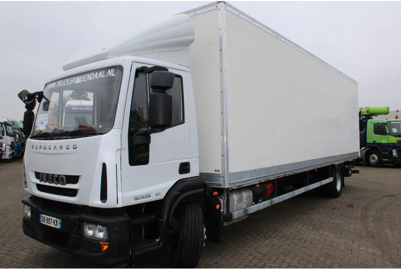 Iveco Eurocargo 160e25 + lift + euro 6 - Box truck: picture 2 Iveco Eurocargo 160e25 + lift + euro 6 - Box truck: picture 2