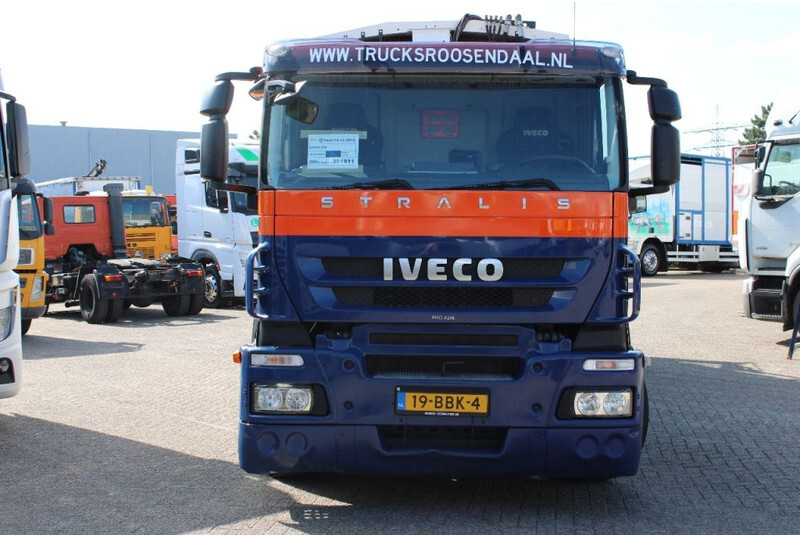 Iveco Stralis 270 CNG + GARBAGE + EURO 5 + 6X2 + RETARDER - Refuse truck: picture 3 Iveco Stralis 270 CNG + GARBAGE + EURO 5 + 6X2 + RETARDER - Refuse truck: picture 3