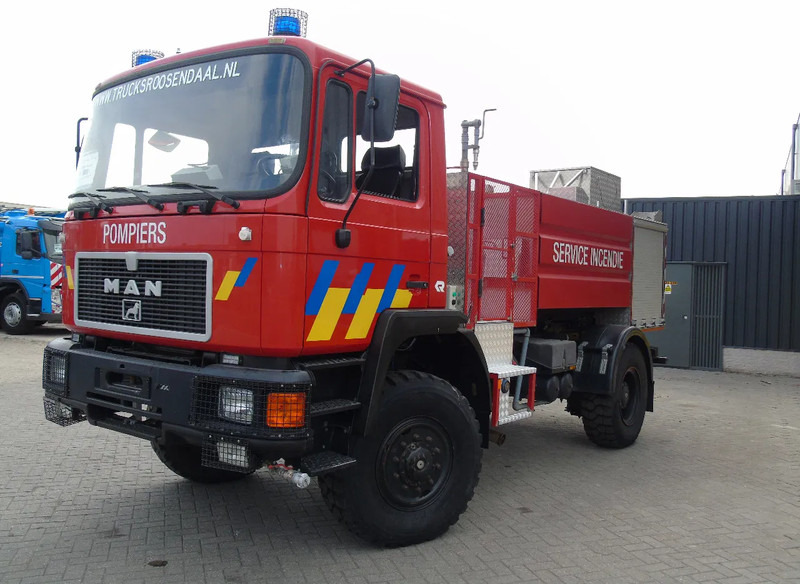 MAN F16 .240 + 4x4 + PUMPS COMPLETE + MANUAL + SPRING + 24.416KM - Fire engine: picture 3 MAN F16 .240 + 4x4 + PUMPS COMPLETE + MANUAL + SPRING + 24.416KM - Fire engine: picture 3