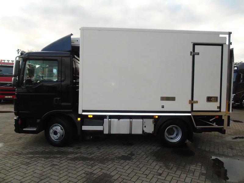 MAN TGL 10.250 + B.A.R loadlift + 3 SEATS +KONVECTA + RINGFEDER - Refrigerated truck: picture 4 MAN TGL 10.250 + B.A.R loadlift + 3 SEATS +KONVECTA + RINGFEDER - Refrigerated truck: picture 4