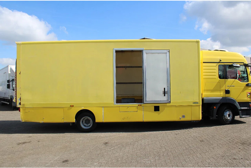 MAN TGL 12.250 + EURO 5 + LIFT - Box truck: picture 3 MAN TGL 12.250 + EURO 5 + LIFT - Box truck: picture 3