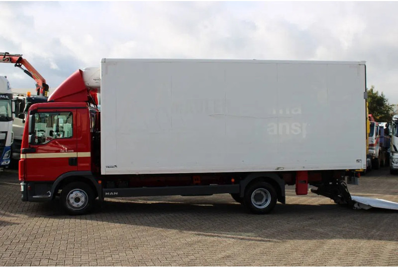 MAN TGL 8.220 + MANUAL - Refrigerated truck: picture 5 MAN TGL 8.220 + MANUAL - Refrigerated truck: picture 5