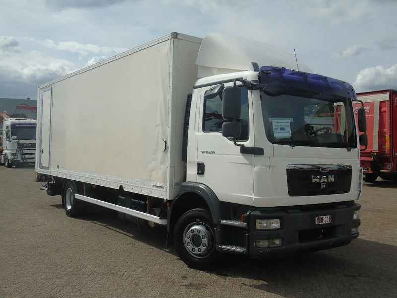 MAN TGM 15.250 + MANUAL + EURO 5 + LIFT - Box truck: picture 3 MAN TGM 15.250 + MANUAL + EURO 5 + LIFT - Box truck: picture 3