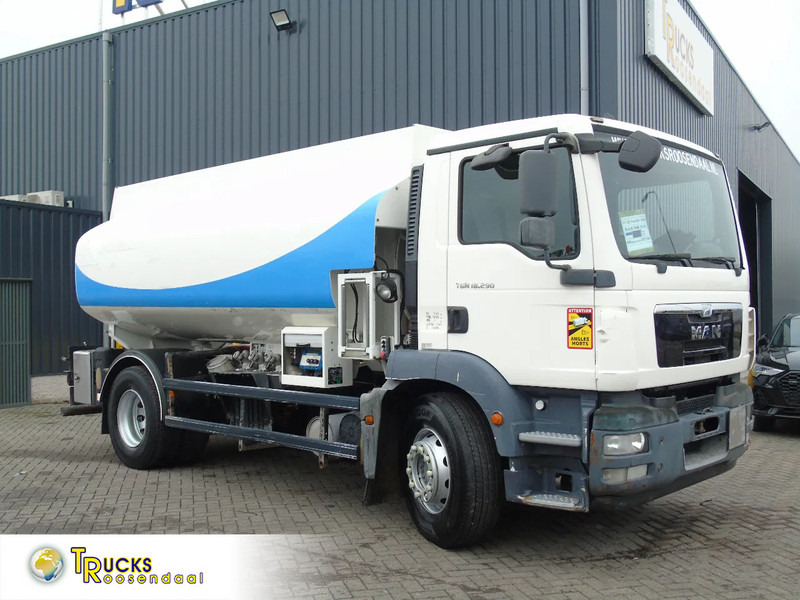 MAN TGM 18.290 + 14.000 liter + pump/meter complete + 4 compartments + euro 5 - Tanker truck: picture 1 MAN TGM 18.290 + 14.000 liter + pump/meter complete + 4 compartments + euro 5 - Tanker truck: picture 1