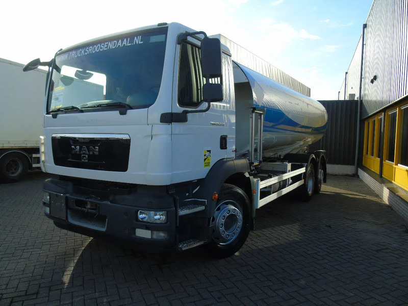 MAN TGM 26.340 + 19.000 LITER + 4COMP + 6X2 + MANUAL - Tanker truck: picture 2 MAN TGM 26.340 + 19.000 LITER + 4COMP + 6X2 + MANUAL - Tanker truck: picture 2
