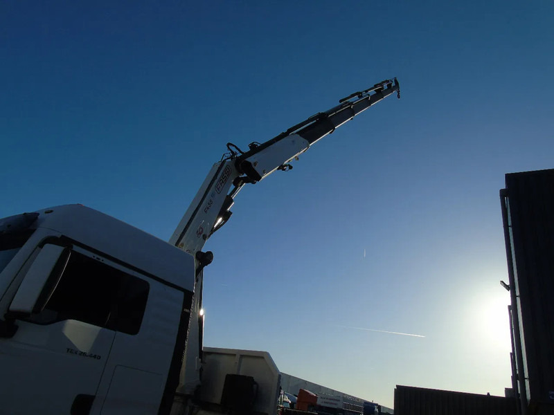 MAN TGX 26.440 + FASSI 455A.2.26 + EURO 6 + 6X2 + REMOTE - Crane truck: picture 4 MAN TGX 26.440 + FASSI 455A.2.26 + EURO 6 + 6X2 + REMOTE - Crane truck: picture 4