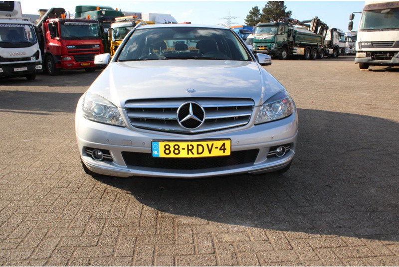 Mercedes-Benz C-Klasse 250 / AUT / CRUISE CONTROL / HEATING - Car: picture 4 Mercedes-Benz C-Klasse 250 / AUT / CRUISE CONTROL / HEATING - Car: picture 4