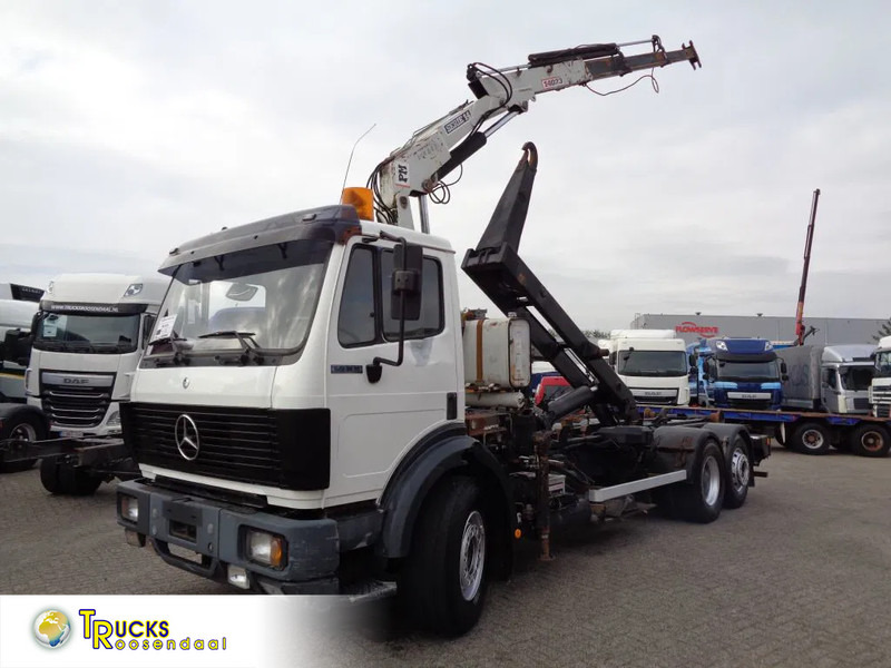 Mercedes-Benz SK 2433 + Semi-Auto + PTO + Serie 14 Crane + 3 pedals - Crane truck: picture 1 Mercedes-Benz SK 2433 + Semi-Auto + PTO + Serie 14 Crane + 3 pedals - Crane truck: picture 1