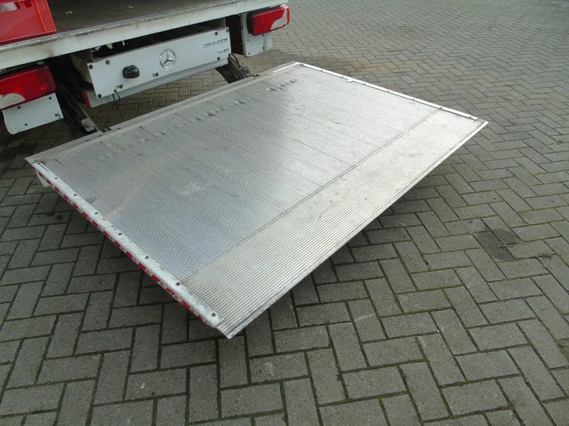 Closed box van Mercedes-Benz Sprinter 314 + lift: picture 6 Closed box van Mercedes-Benz Sprinter 314 + lift: picture 6