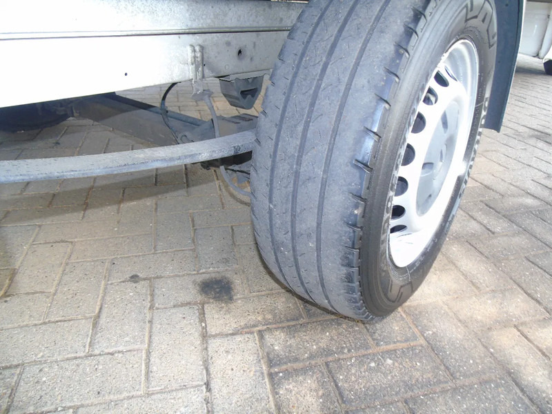 Closed box van Mercedes-Benz Sprinter 314 + lift: picture 18 Closed box van Mercedes-Benz Sprinter 314 + lift: picture 18