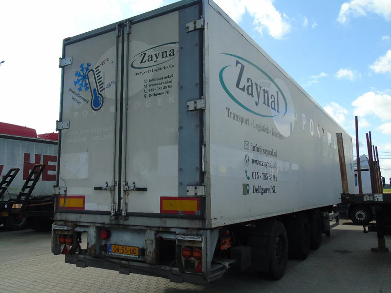 Pacton 3x SAF + carrier vector 1800 + lift - Refrigerated semi-trailer: picture 4 Pacton 3x SAF + carrier vector 1800 + lift - Refrigerated semi-trailer: picture 4