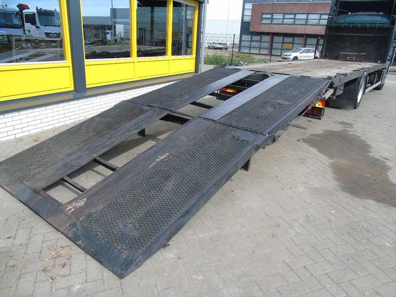 Scania P 270 + manual + hydrolic ramps + WINCH - Car transporter truck: picture 3 Scania P 270 + manual + hydrolic ramps + WINCH - Car transporter truck: picture 3