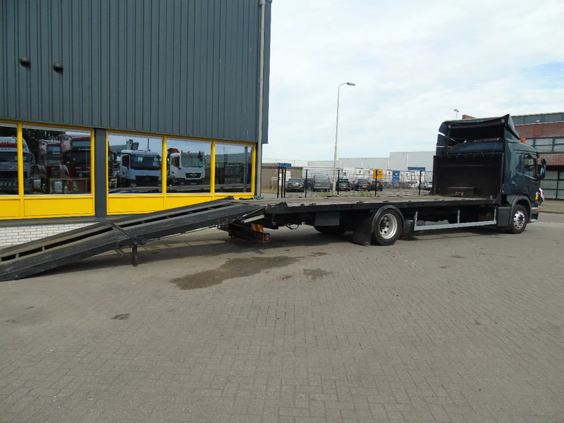 Scania P 270 + manual + hydrolic ramps + WINCH - Car transporter truck: picture 4 Scania P 270 + manual + hydrolic ramps + WINCH - Car transporter truck: picture 4