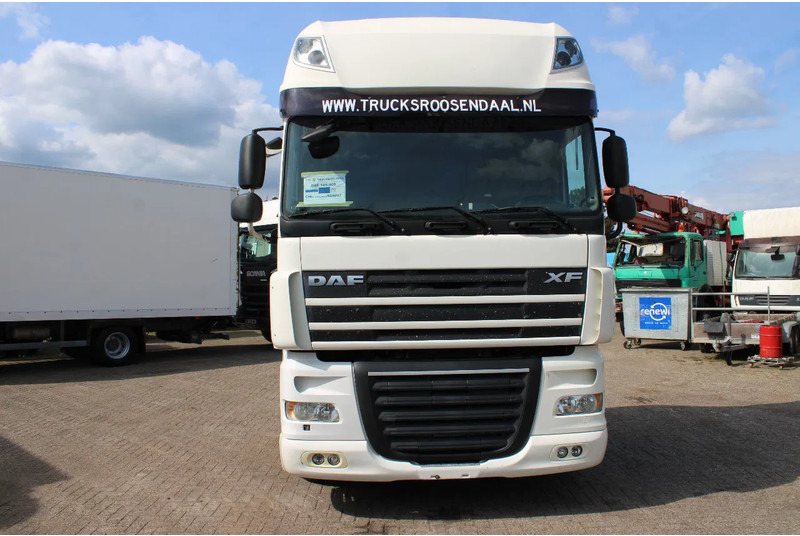 DAF XF 105.460 + EURO 5 + - Tractor unit: picture 2 DAF XF 105.460 + EURO 5 + - Tractor unit: picture 2
