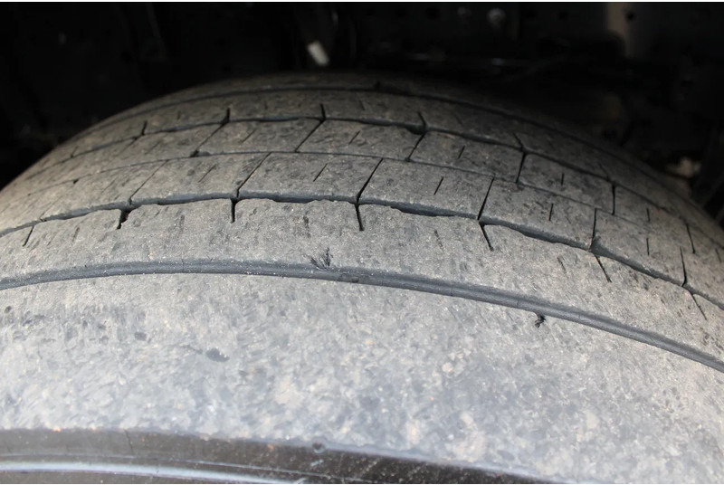 Iveco S-WAY 460 + LNG + retarder + euro 6 - Tractor unit: picture 4 Iveco S-WAY 460 + LNG + retarder + euro 6 - Tractor unit: picture 4