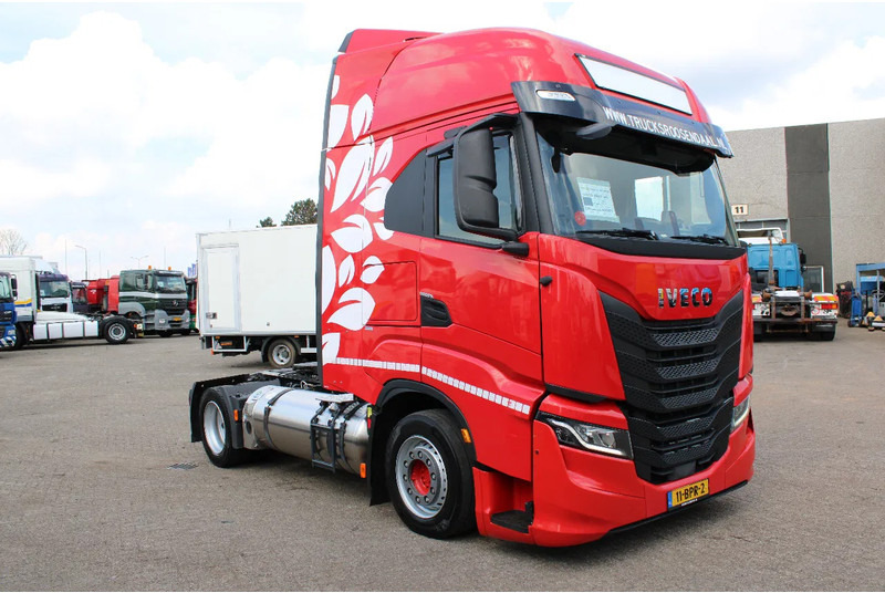 Iveco S-WAY 460 + LNG + retarder + euro 6 - Tractor unit: picture 3 Iveco S-WAY 460 + LNG + retarder + euro 6 - Tractor unit: picture 3