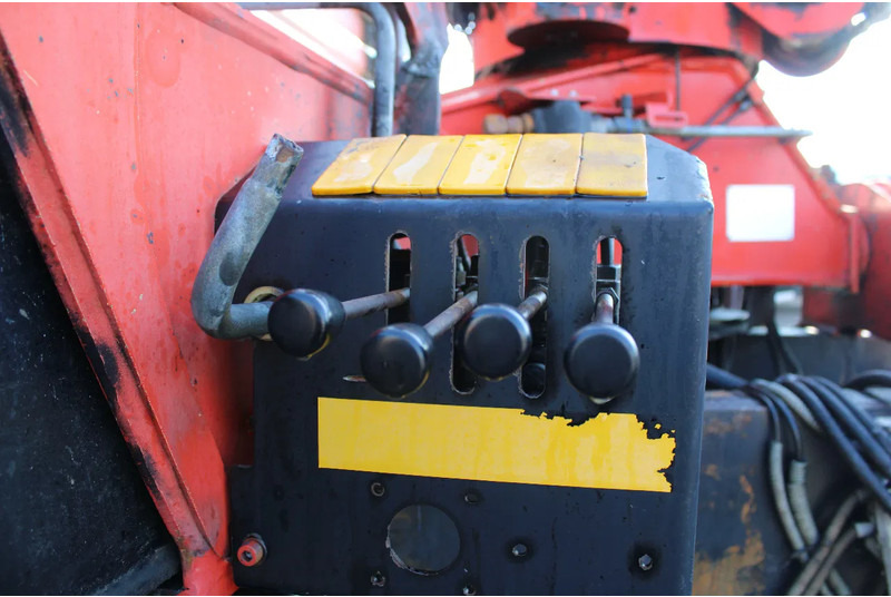 Tractor unit MAN 19.414 F2000 reserved !! + PALFINGER PK35000 F + EURO 2 + MANUAL: picture 19