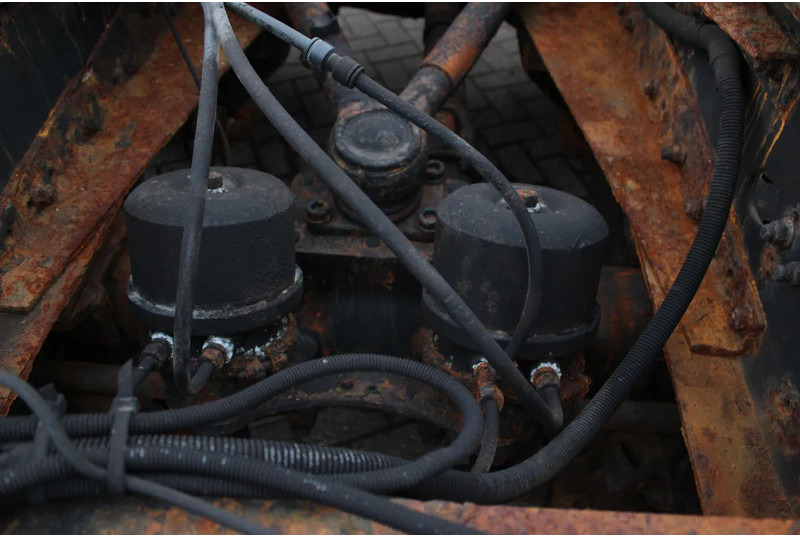 Tractor unit MAN F 26.364 + 6X4 + BIG AXLE + EURO 2 + MANUAL: picture 20