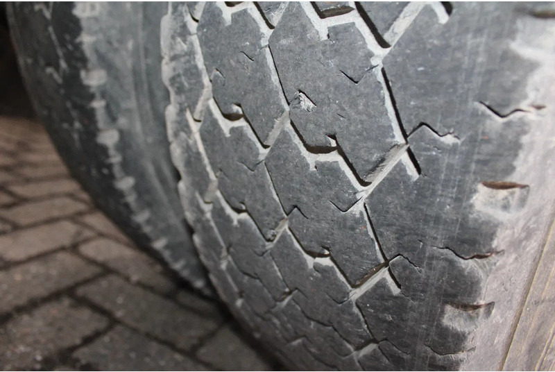 Tractor unit MAN F 26.364 + 6X4 + BIG AXLE + EURO 2 + MANUAL: picture 17