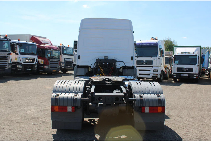 Mercedes-Benz Axor 1833 + manual + RETARDER! 122.939 km orginal! perfect condition + EURO 5 - Tractor unit: picture 5 Mercedes-Benz Axor 1833 + manual + RETARDER! 122.939 km orginal! perfect condition + EURO 5 - Tractor unit: picture 5