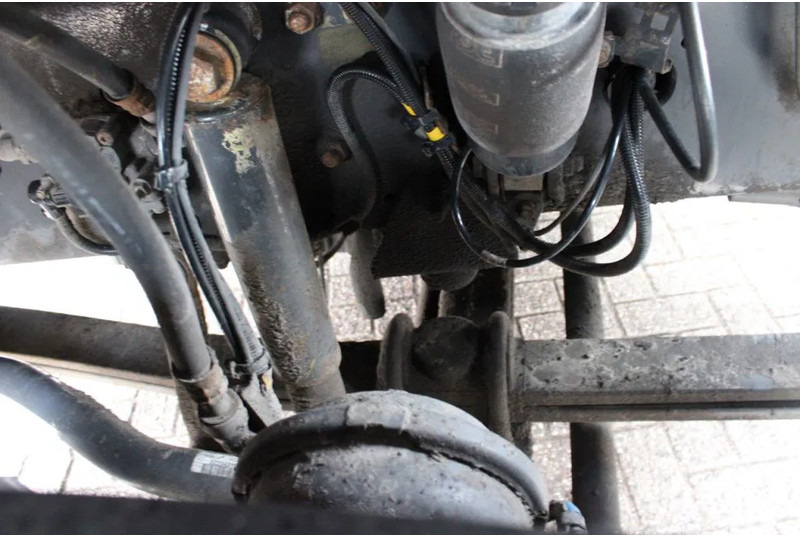 Tractor unit Renault Premium 380DXI + 2 PIECES: picture 15