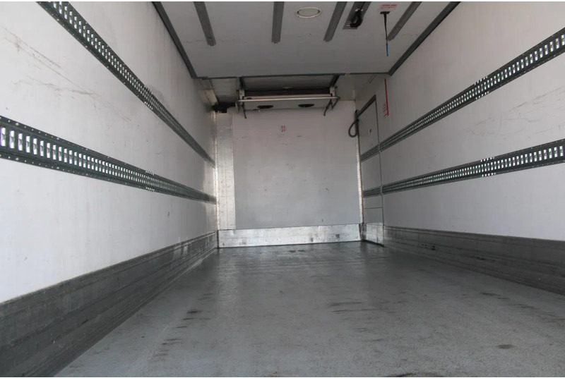 Volvo FE 280 + CARRIER + ATP/FRC + LIFT /EURO 6/ 19T - Refrigerated truck: picture 5 Volvo FE 280 + CARRIER + ATP/FRC + LIFT /EURO 6/ 19T - Refrigerated truck: picture 5