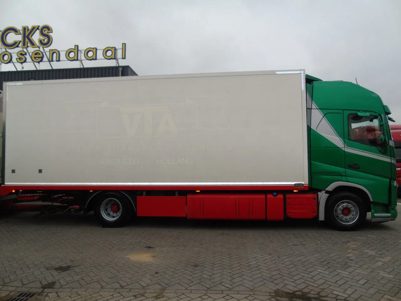 Volvo FH 460 + TRS + COMBI + EURO 6 - Refrigerated truck: picture 3 Volvo FH 460 + TRS + COMBI + EURO 6 - Refrigerated truck: picture 3