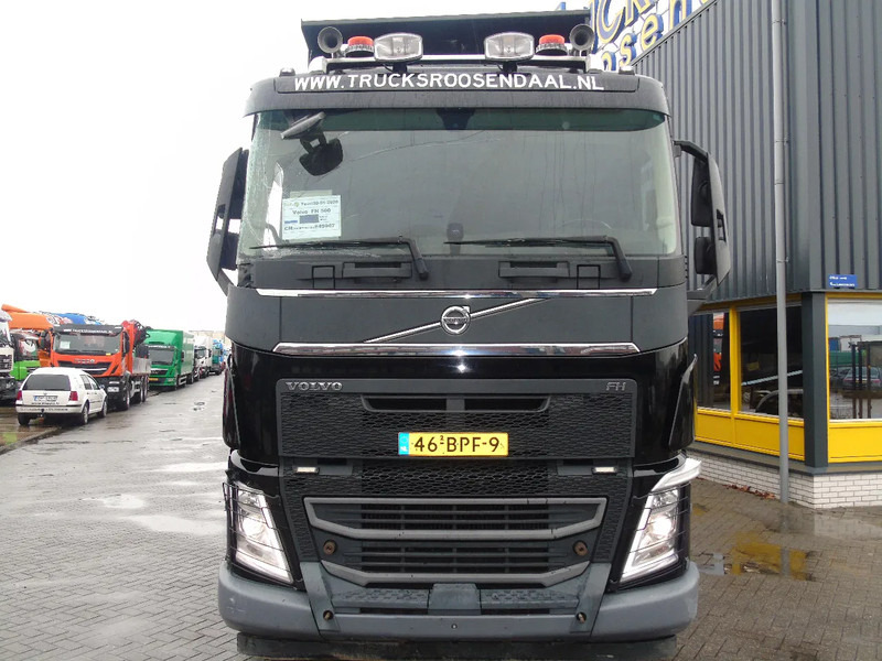 Volvo FH 500 + 10X4 + 33 CUB + SMALL DAMAGE CAB - Tipper: picture 5 Volvo FH 500 + 10X4 + 33 CUB + SMALL DAMAGE CAB - Tipper: picture 5