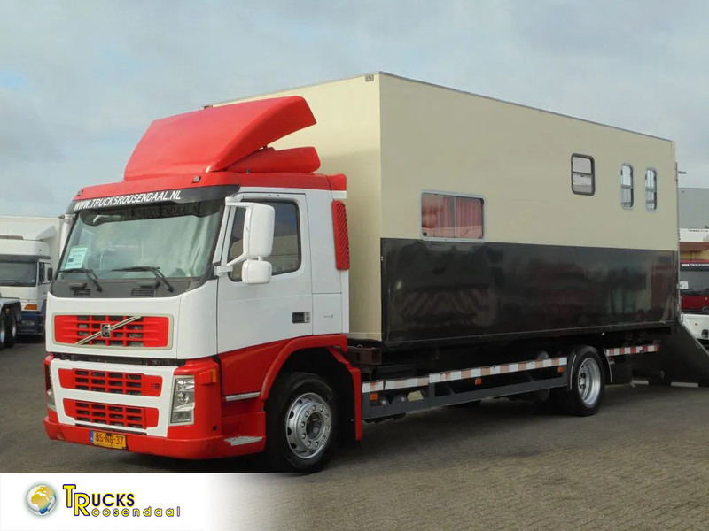 Volvo FM 9.310 + Euro 5 + Manual + Horse transport - Container transporter/ Swap body truck: picture 1 Volvo FM 9.310 + Euro 5 + Manual + Horse transport - Container transporter/ Swap body truck: picture 1