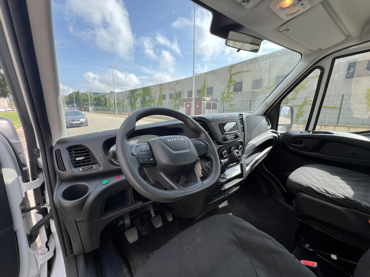 Truck mounted aerial platform Iveco Daily + Oil&Steel Scorpion 1812 Smart Iveco Daily + Oil&Steel Scorpion 1812 Smart: picture 9 Truck mounted aerial platform Iveco Daily + Oil&Steel Scorpion 1812 Smart Iveco Daily + Oil&Steel Scorpion 1812 Smart: picture 9