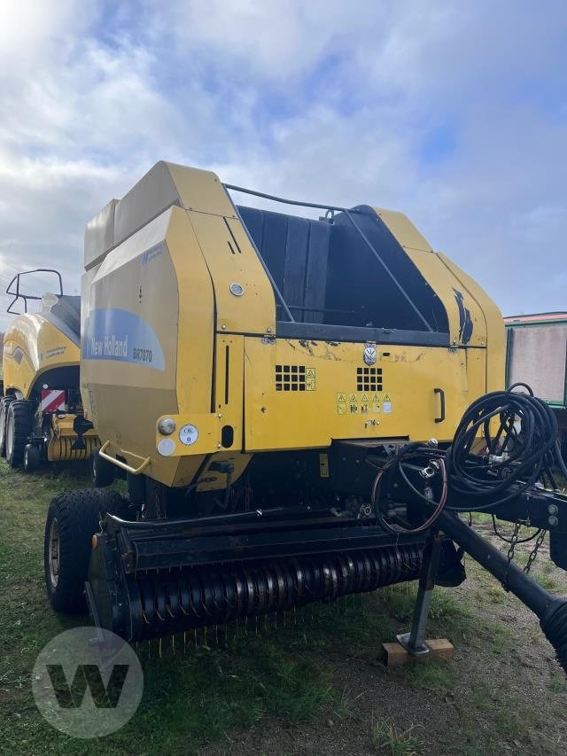 New Holland BR 7070 - Round baler: picture 2 New Holland BR 7070 - Round baler: picture 2